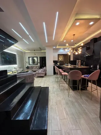 Luxury Central Cosy Villa