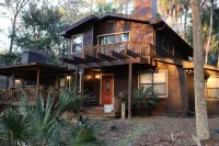 Dunnellon Dreams 3 Bedroom Home by RedAwning Hotels near Dunnellon Public Library