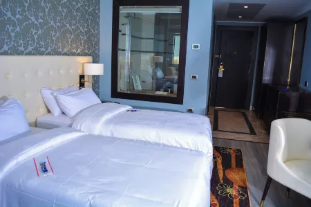 Djeuga Palace Hotel Отели в г. Яунде