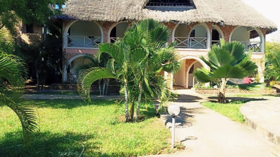 Raquel's Bliss Hotel Diani