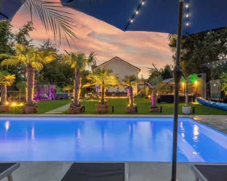 Villa Tropicana Berlin Potsdam Hotels in Teltow