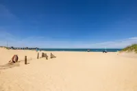 海豚海濱汽車旅館-納格斯黑德 - 沙灘