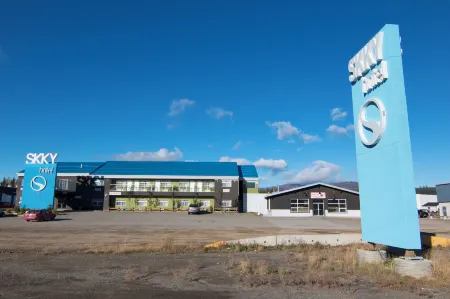 Skky Hotel Отели в г. Юкон