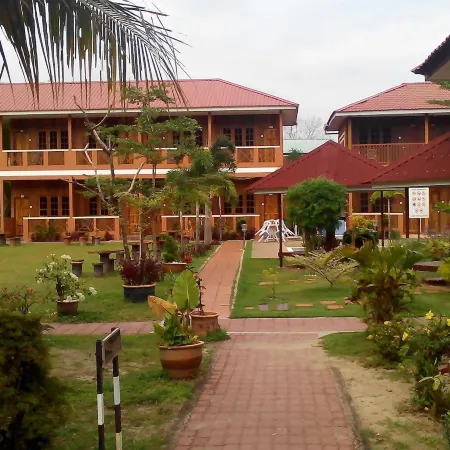Purnama Beach Resort