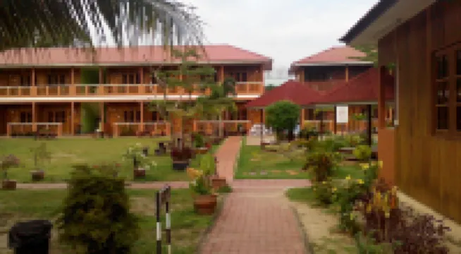 プルナマ ビーチ リゾート ニパー・ビーチ周辺のホテル