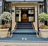 Hotel Suites Feria de Madrid Hotels near Centro Comercial Las Rosas