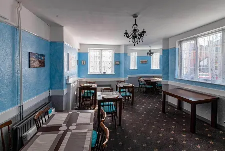 The Old Castle Hotel Отели в г. Уэймут энд Портленд Дистрикт