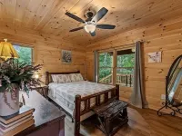 Unique Cabin! Close to Blue Ridge GA and Murphy NC. Hot Tub Has an Amazing View. Hotels in Notla