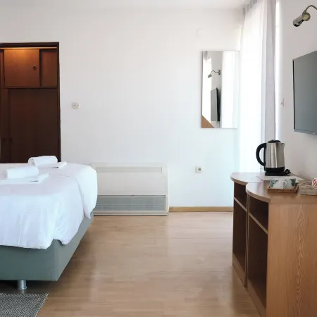 Artena Hotel Hotele w: Pula