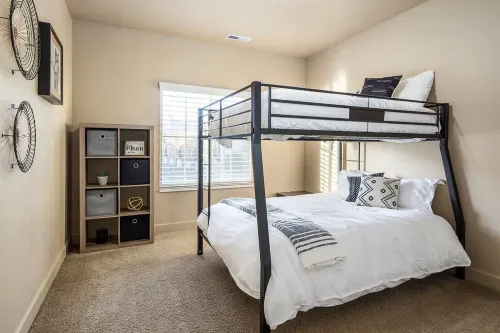 Elegant Refuge - Spa Retreat with Rooftop Terrace Hotels in Orem