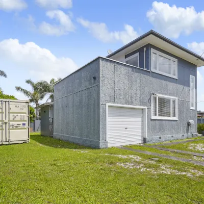 Amazing Home by Beach - Aircon-ed Hotels near Bucklands Beach
