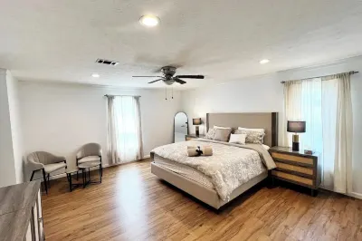 Cozy 4-Bedroom Retreat Near Stone Mountain Park – Perfect for Family Getaways!