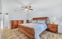 IMG, Bradenton Beach, Anna Maria, Siesta Key Beach Beautiful & Centrally Located Hotels near Braden River