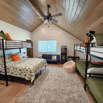 Family Friendly, Arcade Game, Sleeps 13, Gazebo, Firepit