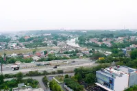 Best Deal and Comfy Studio Tamansari Mahogany Apartment Hotels in East Telukjambe