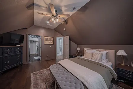 Downtown Vintage Dreamhouse near the Snake River Greenbelt