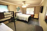 Cozy Cove Grand Lake Home - Near cove with ramp