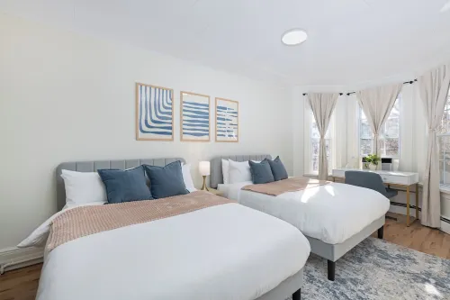 New! 3Bedroom Gem 15 Minutes to NYC with Fast WiFi, AC, Sleeps 9 Guests