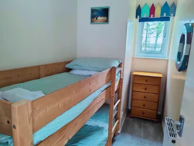 Little Croft - Spacious cottage in Woodland setting close to fantastic beaches