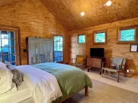 Modern designer home w/ courtyard