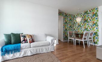 Close to the Olympic Park Well Located Sa1005