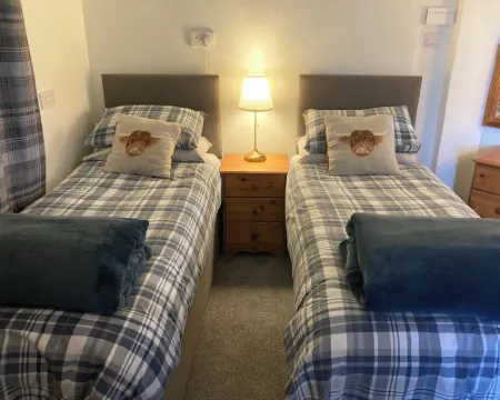 Belmont Chapel Cottage Hotels in Acharacle