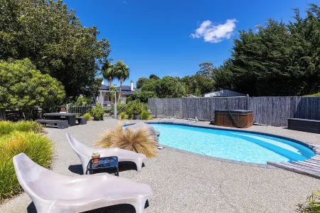 St Leonards Vineyard Cottages Отели рядом с достопримечательностью «Marlborough Museum»