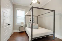 Sprawling 5 BR Pet Friendly Home w/ Fenced Yard Hotels in Mid-City