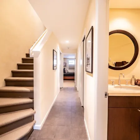 Wonderfully Appointed 3BR Condo - Seasons at Avon - Walk to Riverfront Gondola!