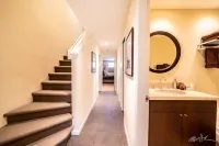 Wonderfully Appointed 3BR Condo - Seasons at Avon - Walk to Riverfront Gondola!