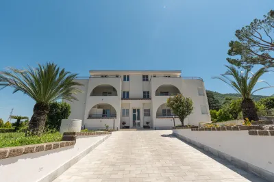 Floral Apartment Hotel di 