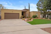 West Spanish Cottage, Heated pool, SOLANA Shops, hiking trails Hotels near Mesa Street Antique Mall