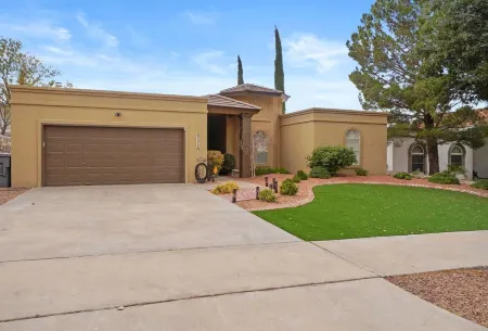 West Spanish Cottage, Heated pool, SOLANA Shops, hiking trails