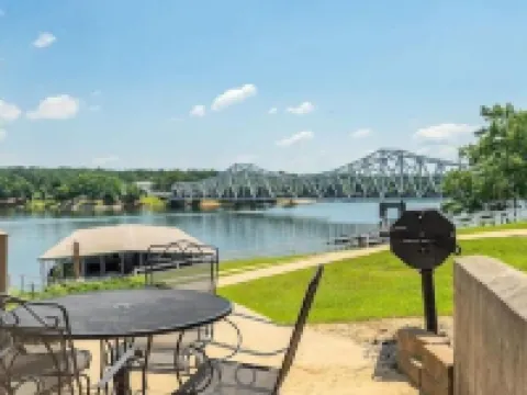 Smith Lake Condo with Pool 3bd/2bath Hotels in Walker County