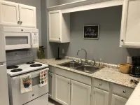 Minutes from Pickwick Lake & 3 boat Landings. Boat Parking with 110v access. Hotels in Iuka