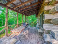The Big Buffalo sleeps 15 with Hot Tub