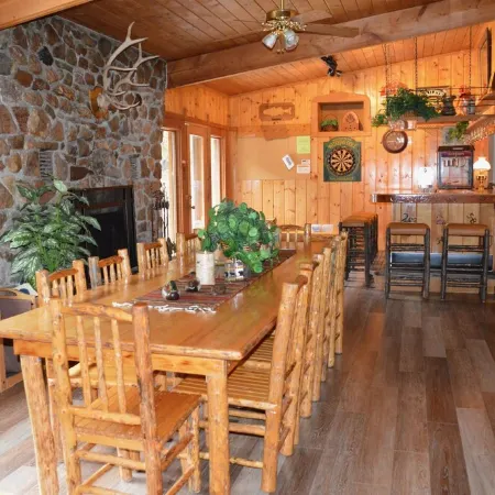 Unique Guesthouse on the Beautiful Gallatin River - Hot Tub w/ Amazing Views!
