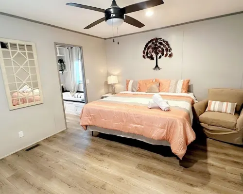 Cozy 2BED 2BATH Home with central AC Hotels in Bacliff