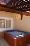 3 Bed, 2 bath house - great location & views - Hot Tub, BBQ, FIBRE Wifi, SKY
