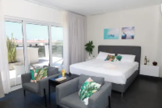 Palapa Suite # 5, walk to Eagle Beach