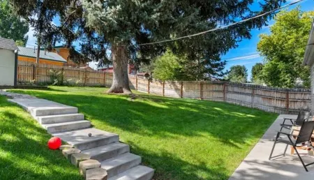 Comfy stay in phenomenal Lava Hot Springs. 5 min walk to hot pools!!!