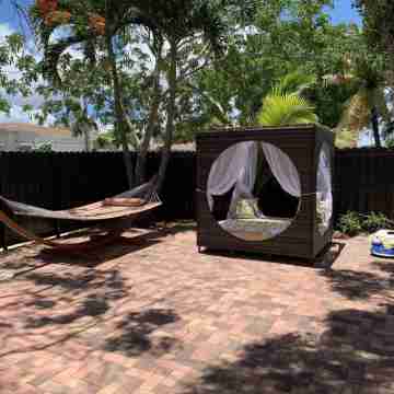 Miami Skyline Luxury Suite With Private Patio and Parking . Hotel Exterior