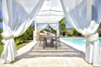 Luxury Villa Laura - new infinity pool, relax and privacy for your holidays - วิลล่า