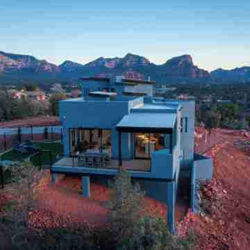 NEW Sedona Uptown Dream 4BR Wow! Views! Pool & Spa Hotel Exterior