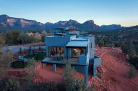 NEW Sedona Uptown Dream 4BR Wow! Views! Pool & Spa