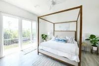 "Casa del Siesta" Mediterranean Luxury by the Beach — Pool, Spa & Private Dock - Hot Tub
