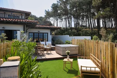 Résidence les Suites Pereire Hotels in Arcachon