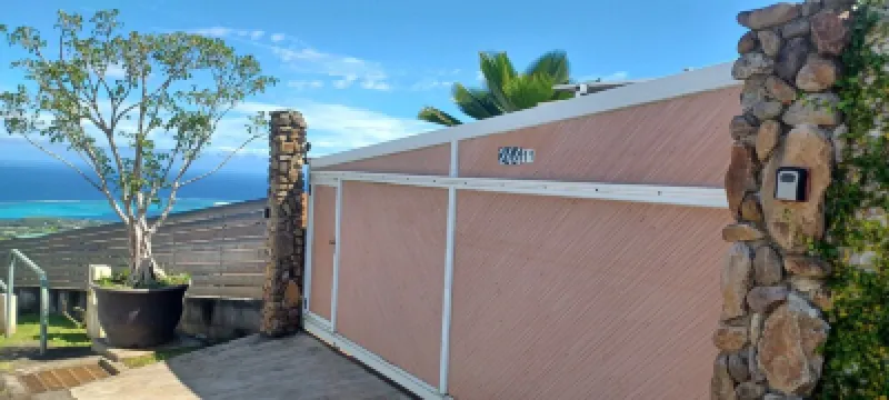 Accommodation Tahiti Punaauia Confort with Swimming Pool Hotels in 