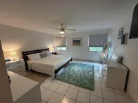 The View at Sapphire Beach- Beachfront Property at SBCW Crystal Cove Отели в г. 
