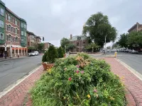 1 Bedroom Studio and 1 Full Bathroom-Close to Beach, Encore and TD Garden Arena.